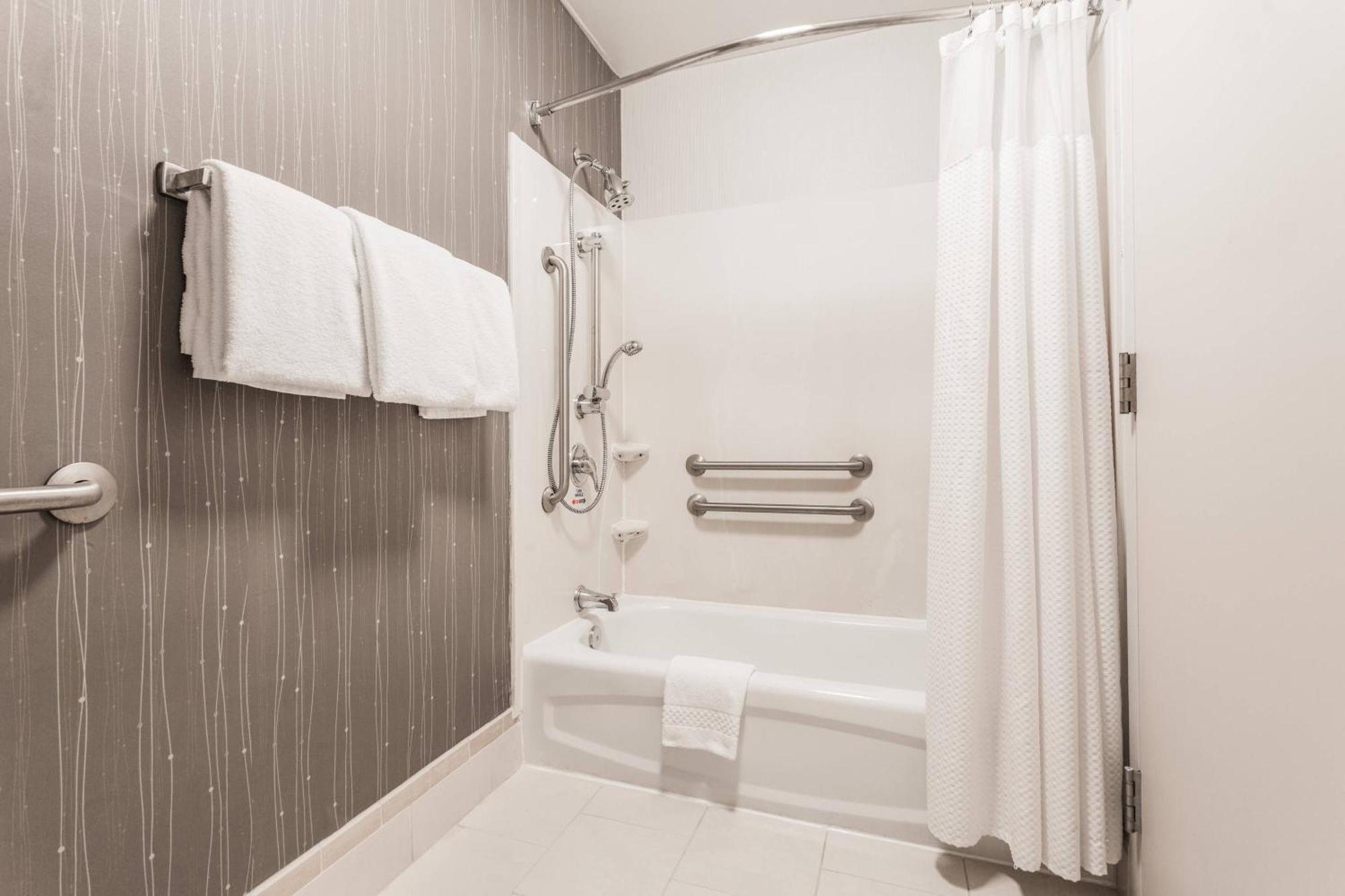 Courtyard By Marriott Rocky Mount Otel Dış mekan fotoğraf