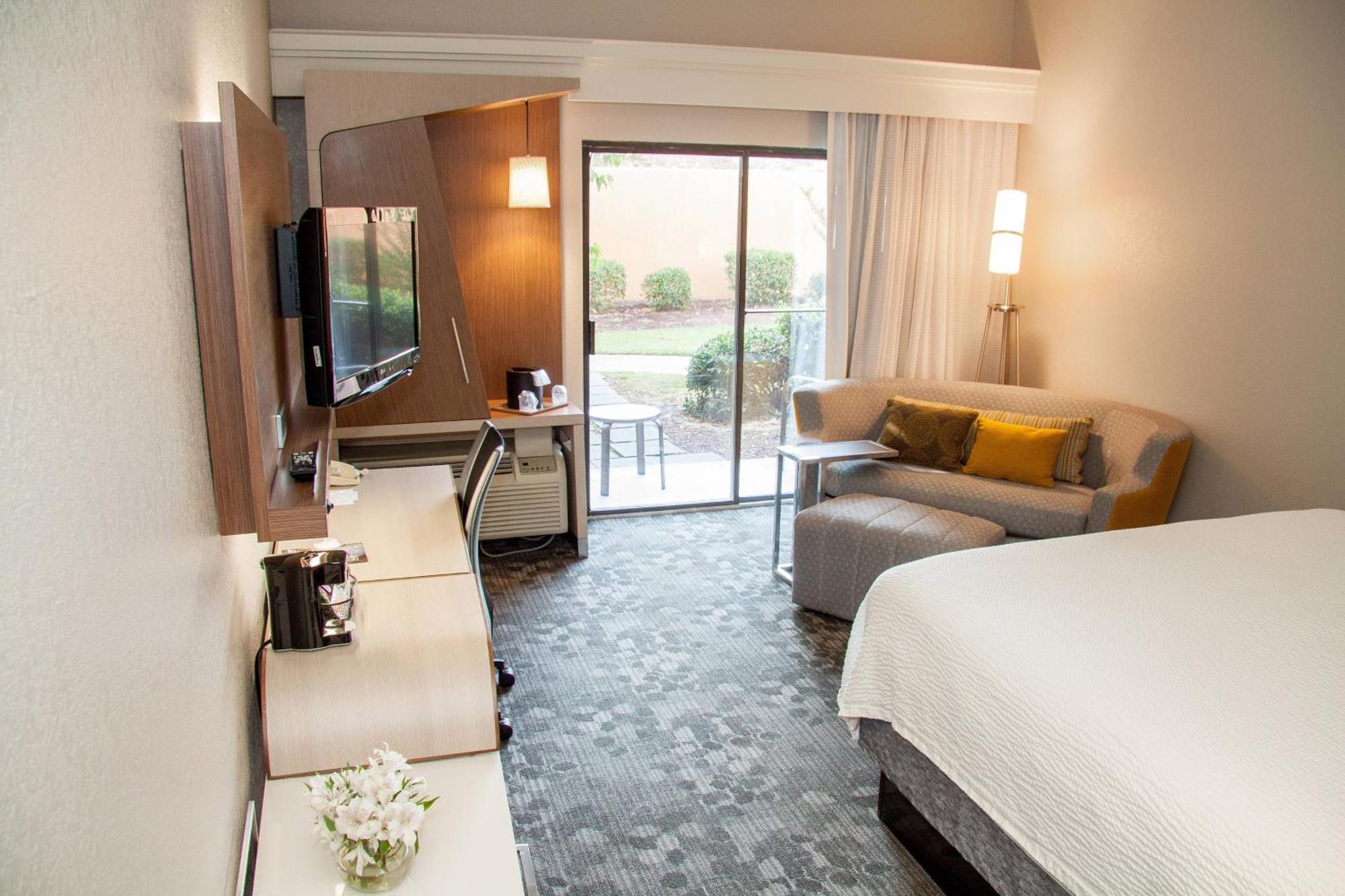 Courtyard By Marriott Rocky Mount Otel Dış mekan fotoğraf